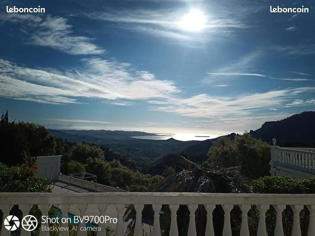 Guest house Chambre Vue Feerique Panoramique Calme Piscine Xxl Hotel Frejus